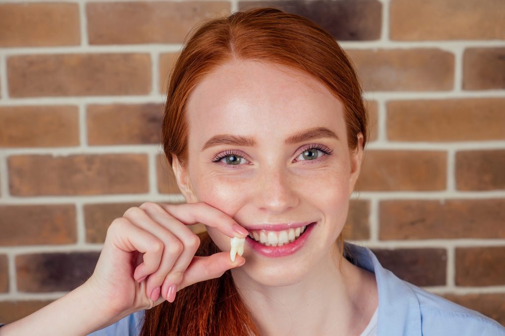 How to Maintain Oral Health After a Tooth Extraction